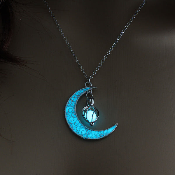 Glowing Pendant Necklaces Silver Plated Chain Necklaces Tax & Shipping included