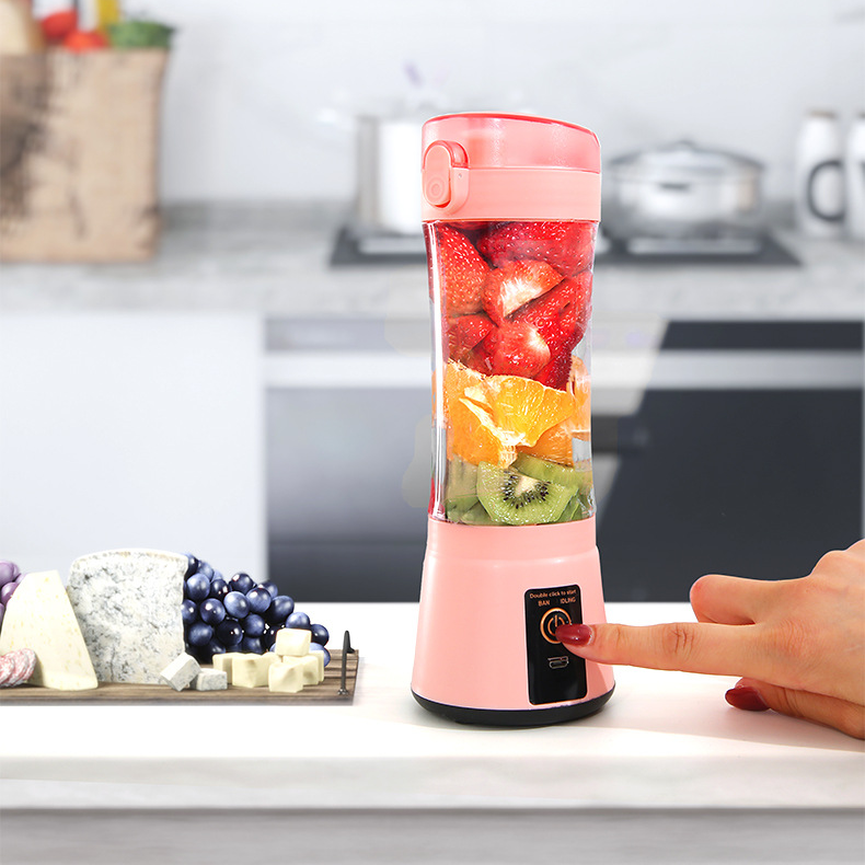 Portable Blender Portable Fruit Electric Juicing Cup Kitchen Gadgets - One7K